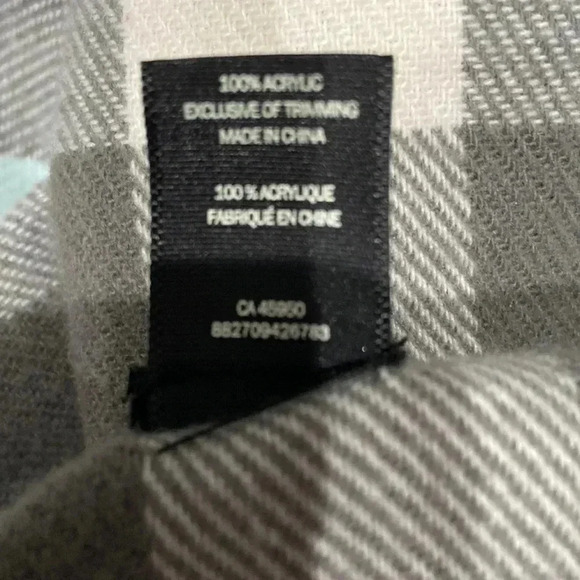 Indigo  Blanket Scarf - Picture 4 of 5